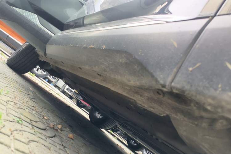 Used Dongfeng Aeolus Mage 2023 DH-i 1.5T Luxury Edition Right Side Sill