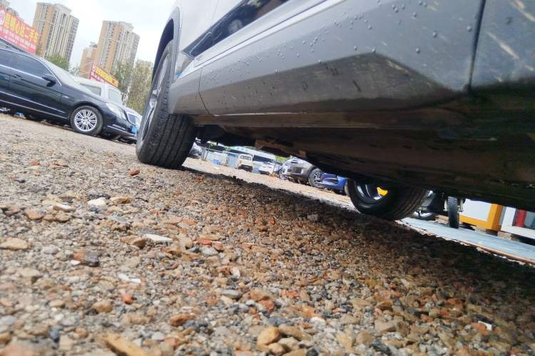 Used Dongfeng Aeolus Mage 2023 1.5T Prestige Edition Right Side Sill