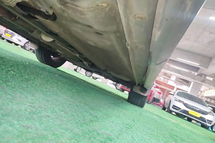 Used Dongfeng Aeolus Mage 2023 DH-i 1.5T Luxury Edition Right Side Sill