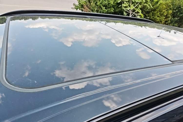 Used Dongfeng Aeolus Mage 2023 DH-i 1.5T Luxury Edition Roof