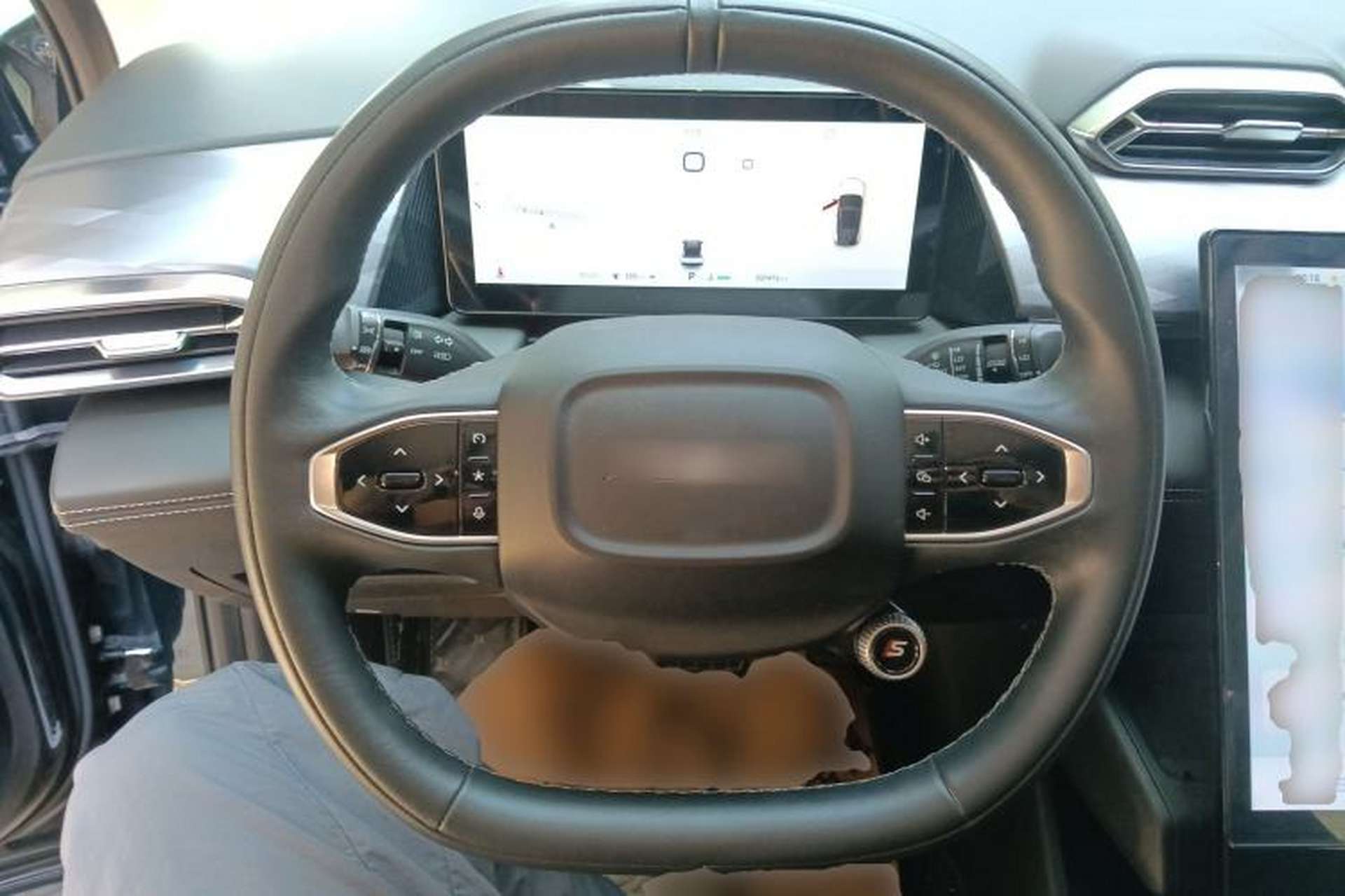 Used Dongfeng Aeolus Mage 2023 DH-i 1.5T Luxury Edition Steering Wheel
