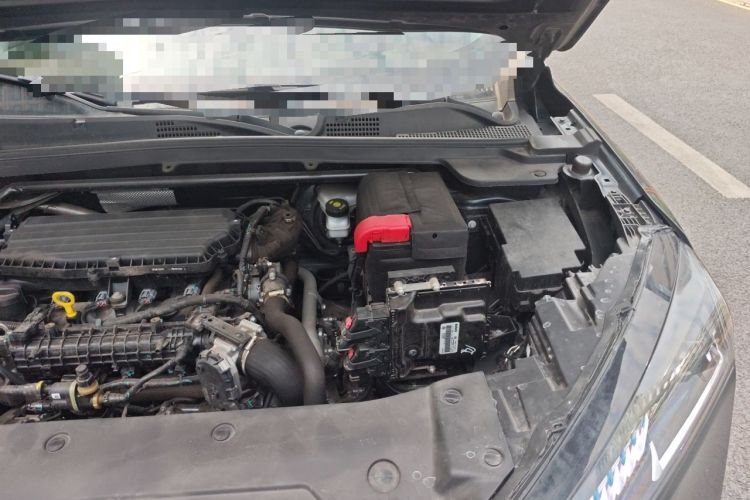 Used Dongfeng Aeolus Mage 2023 1.5T Luxury Edition Engine Bay Left