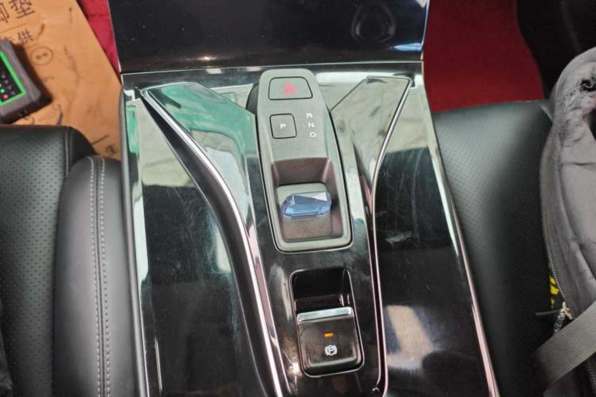 Used Dongfeng Aeolus Mage 2023 DH-i 1.5T Prestige Edition Gear Lever