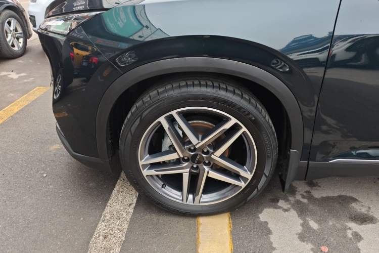 Used Dongfeng Aeolus Mage 2023 DH-i 1.5T Prestige Edition Left Front Wheel Hub