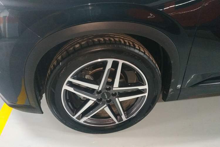 Used Dongfeng Aeolus Mage 2023 DH-i 1.5T Prestige Edition Left Front Wheel Hub