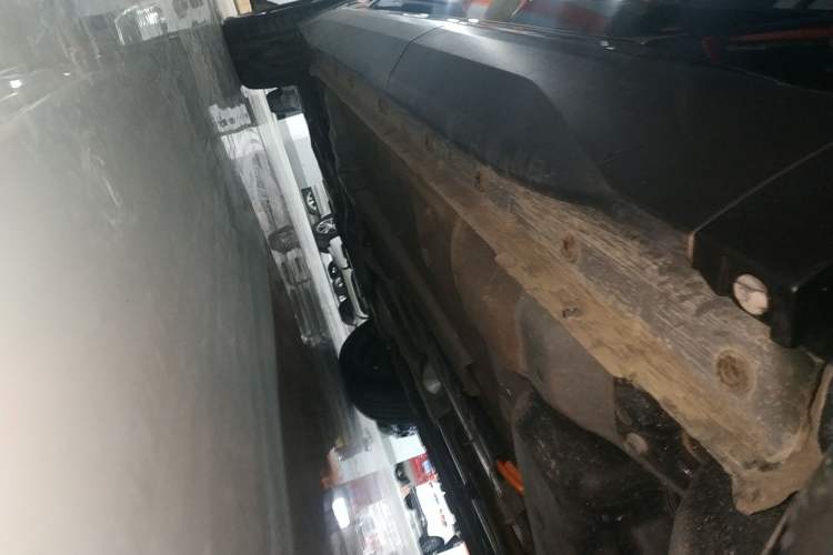 Used Dongfeng Aeolus Mage 2023 DH-i 1.5T Prestige Edition Left Side Sill