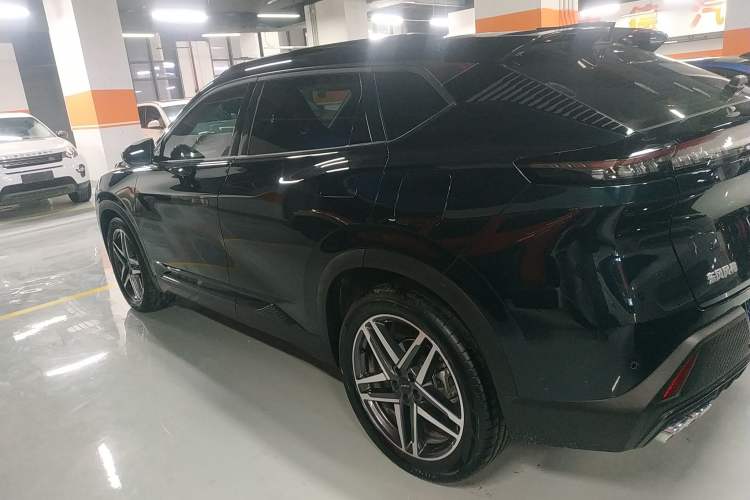 Used Dongfeng Aeolus Mage 2023 DH-i 1.5T Prestige Edition Left Side