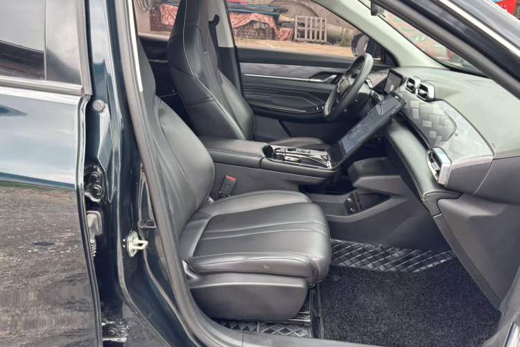 Used Dongfeng Aeolus Mage 2023 DH-i 1.5T Luxury Edition Right Front Seat