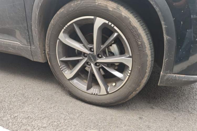Used Dongfeng Aeolus Mage 2023 1.5T Luxury Edition Right Front Wheel Hub