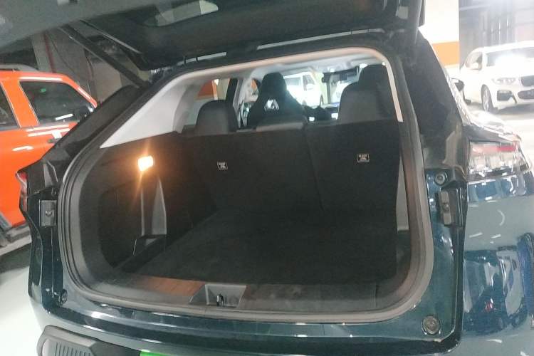 Used Dongfeng Aeolus Mage 2023 DH-i 1.5T Prestige Edition Trunk
