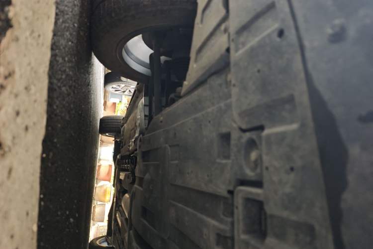 Used Dongfeng Aeolus Mage 2023 DH-i 1.5T Luxury Edition Chassis Front Right