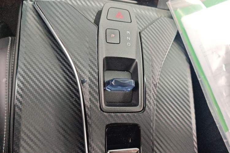Used Dongfeng Aeolus Mage 2023 DH-i 1.5T Luxury Edition Gear Lever