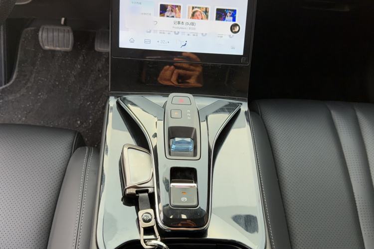 Used Dongfeng Aeolus Mage 2023 1.5T Luxury Edition Gear Lever