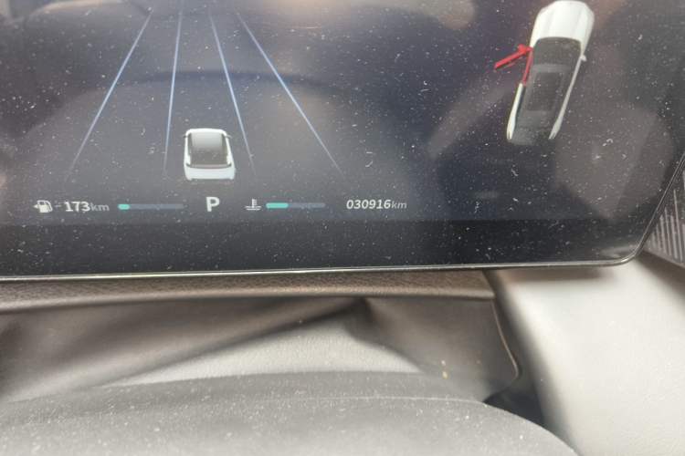 Used Dongfeng Aeolus Mage 2023 1.5T Luxury Edition Odometer Close Up