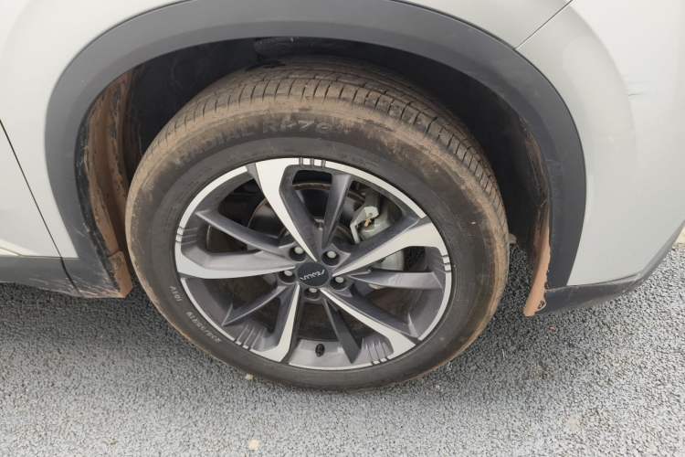 Used Dongfeng Aeolus Mage 2023 1.5T Luxury Edition Right Front Wheel Hub