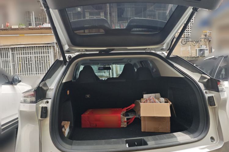 Used Dongfeng Aeolus Mage 2023 DH-i 1.5T Luxury Edition Trunk