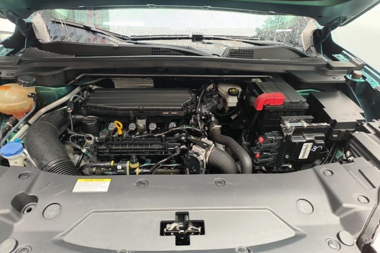 Used Dongfeng Aeolus Mage 2023 1.5T Prestige Edition Engine Bay