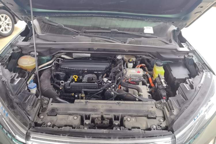 Used Dongfeng Aeolus Mage 2023 DH-i 1.5T Prestige Edition Engine Bay