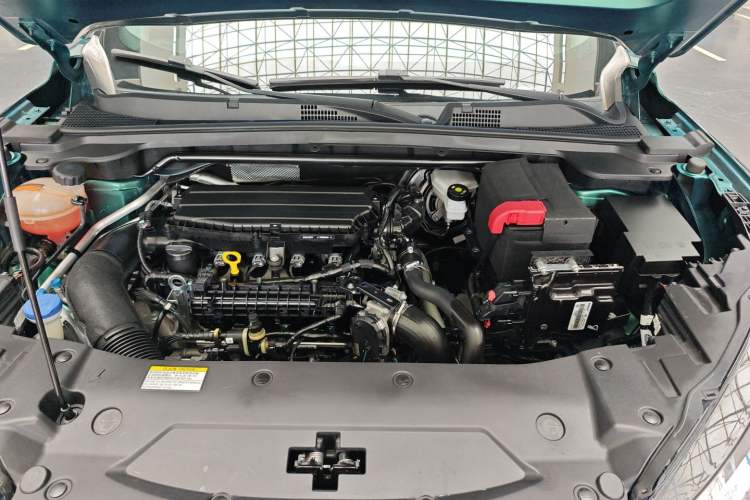 Used Dongfeng Aeolus Mage 2023 1.5T Luxury Edition Engine Bay