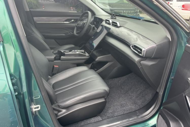 Used Dongfeng Aeolus Mage 2023 DH-i 1.5T Luxury Edition Interior 9