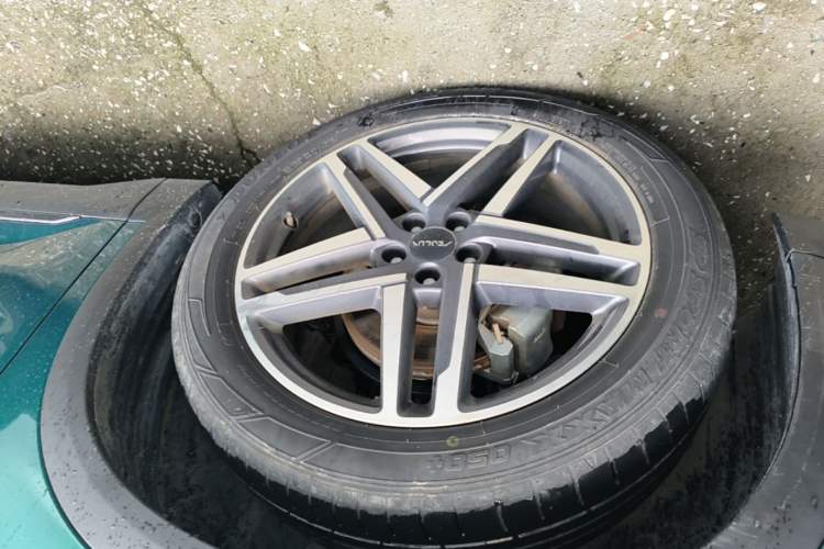 Used Dongfeng Aeolus Mage 2023 1.5T Prestige Edition Left Front Wheel Hub