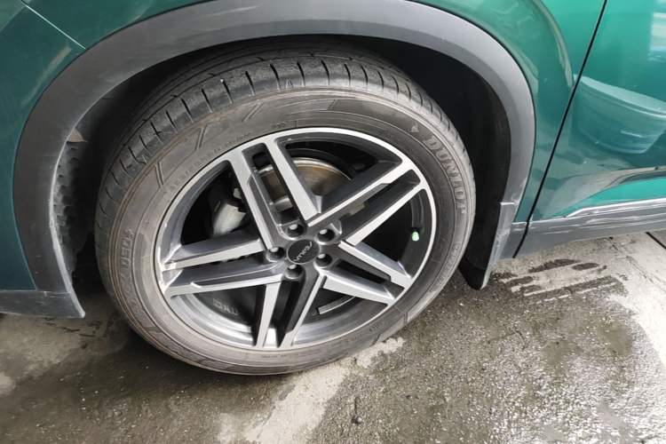 Used Dongfeng Aeolus Mage 2023 DH-i 1.5T Prestige Edition Left Front Wheel Hub