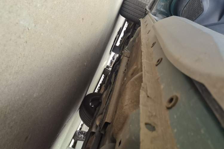 Used Dongfeng Aeolus Mage 2023 DH-i 1.5T Prestige Edition Left Side Sill