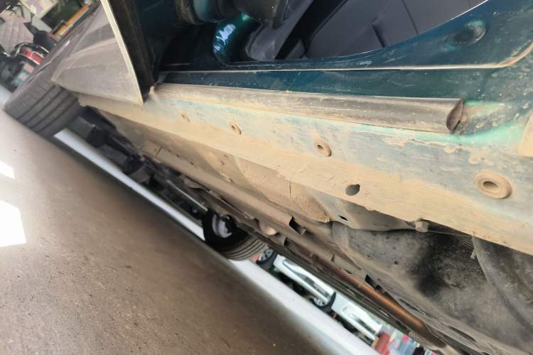 Used Dongfeng Aeolus Mage 2023 1.5T Prestige Edition Left Side Sill