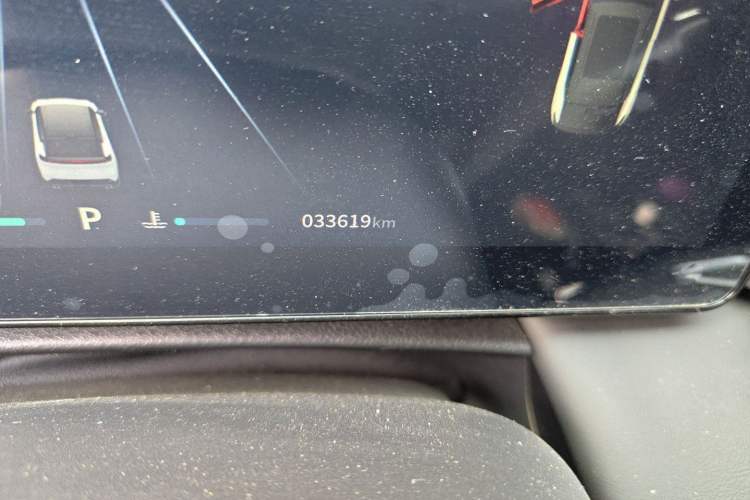 Used Dongfeng Aeolus Mage 2023 DH-i 1.5T Luxury Edition Odometer Close Up