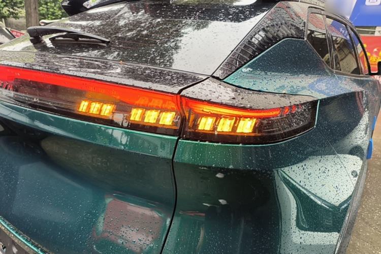 Used Dongfeng Aeolus Mage 2023 1.5T Prestige Edition Right Rear Taillight