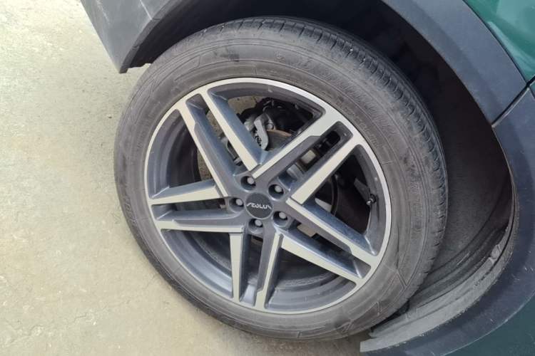 Used Dongfeng Aeolus Mage 2023 DH-i 1.5T Prestige Edition Right Rear Wheel Hub