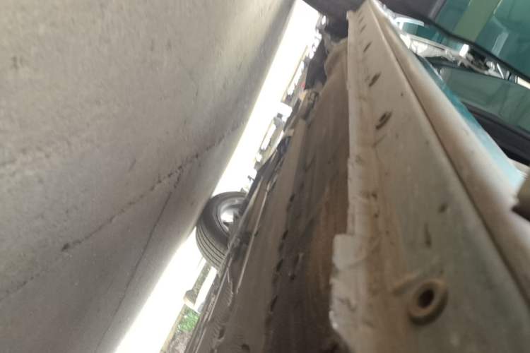 Used Dongfeng Aeolus Mage 2023 DH-i 1.5T Prestige Edition Right Side Sill