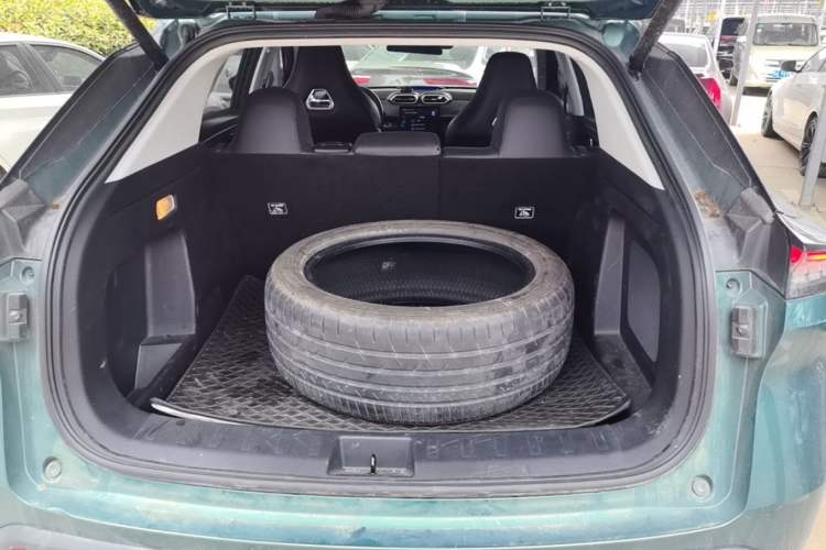 Used Dongfeng Aeolus Mage 2023 DH-i 1.5T Prestige Edition Trunk