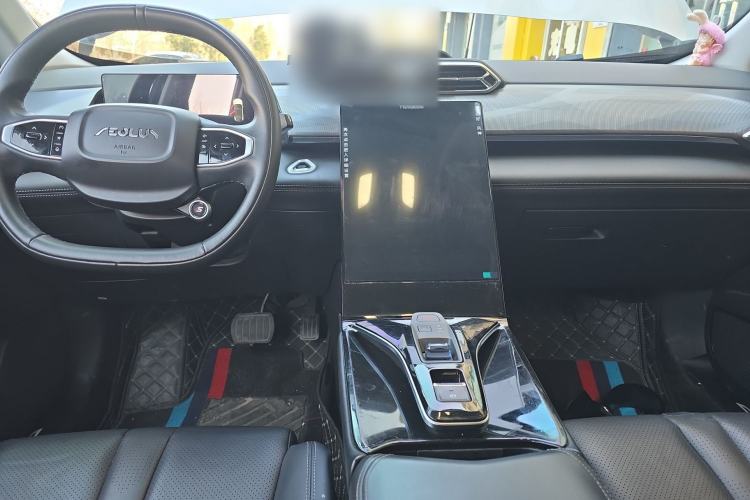 Used Dongfeng Aeolus Mage 2023 DH-i 1.5T Prestige Edition Center Console