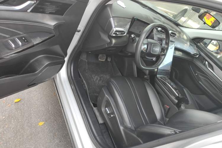 Used Dongfeng Aeolus Mage 2023 DH-i 1.5T Luxury Edition Driver Seat
