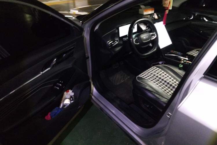 Used Dongfeng Aeolus Mage 2023 DH-i 1.5T Luxury Edition Driver Seat