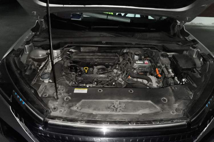 Used Dongfeng Aeolus Mage 2023 DH-i 1.5T Prestige Edition Engine Bay