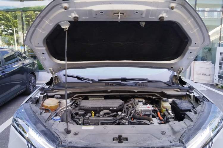 Used Dongfeng Aeolus Mage 2023 DH-i 1.5T Prestige Edition Engine Bay