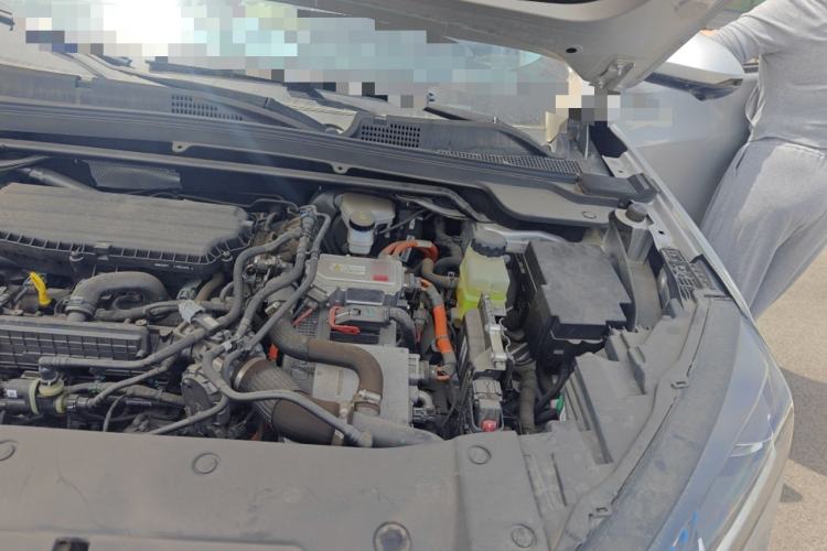 Used Dongfeng Aeolus Mage 2023 DH-i 1.5T Luxury Edition Engine Bay Left