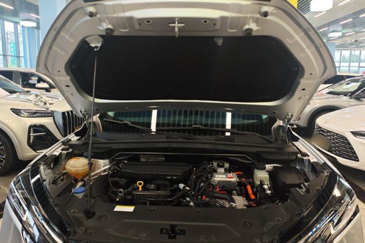 Used Dongfeng Aeolus Mage 2023 DH-i 1.5T Luxury Edition Engine Bay