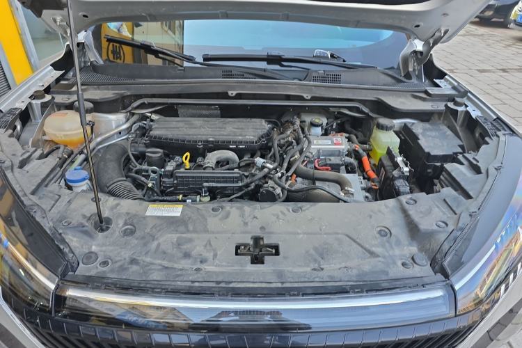 Used Dongfeng Aeolus Mage 2023 DH-i 1.5T Prestige Edition Engine Bay
