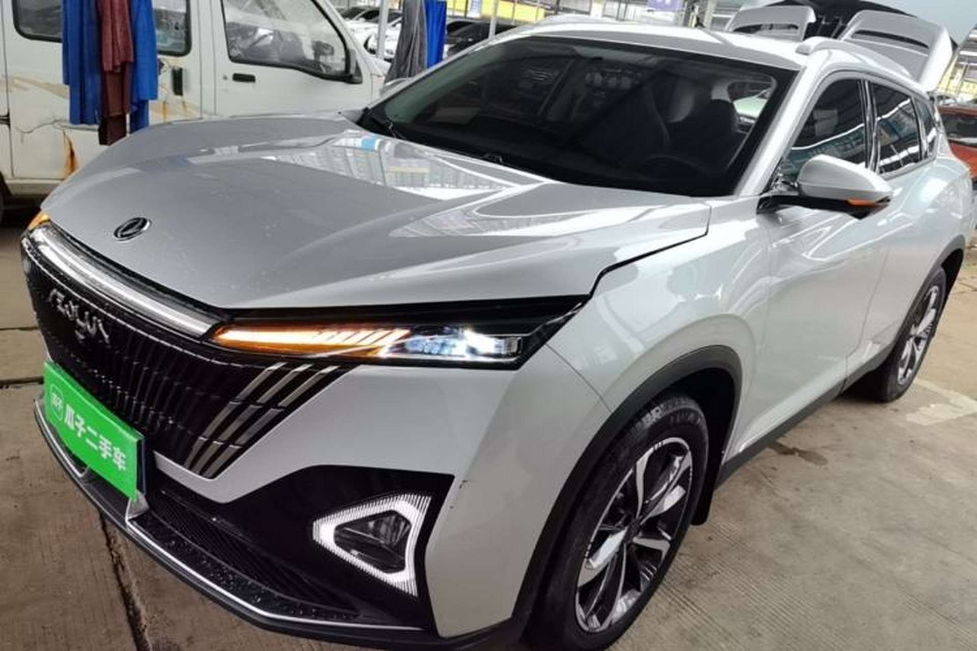 Used Dongfeng Aeolus Mage 2023 DH-i 1.5T Luxury Edition Front Left 45 Deg