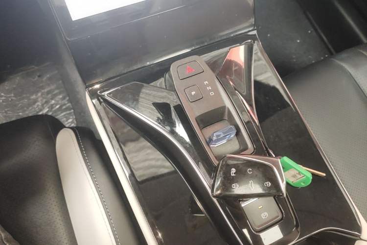 Used Dongfeng Aeolus Mage 2023 DH-i 1.5T Prestige Edition Gear Lever