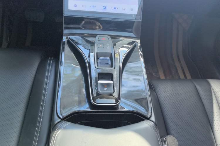 Used Dongfeng Aeolus Mage 2023 DH-i 1.5T Prestige Edition Gear Lever