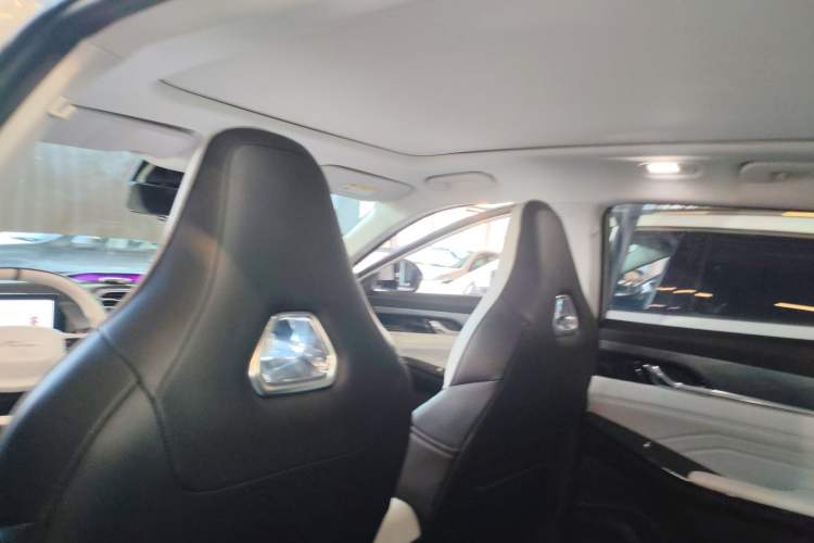 Used Dongfeng Aeolus Mage 2023 DH-i 1.5T Prestige Edition Headliner