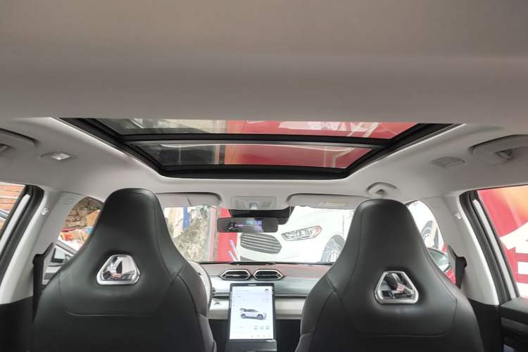 Used Dongfeng Aeolus Mage 2023 DH-i 1.5T Prestige Edition Headliner