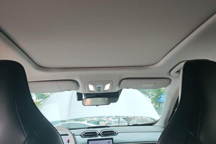 Used Dongfeng Aeolus Mage 2023 DH-i 1.5T Prestige Edition Headliner