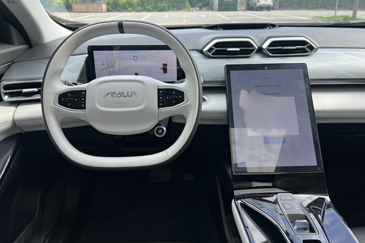 Used Dongfeng Aeolus Mage 2023 DH-i 1.5T Prestige Edition Interior 3