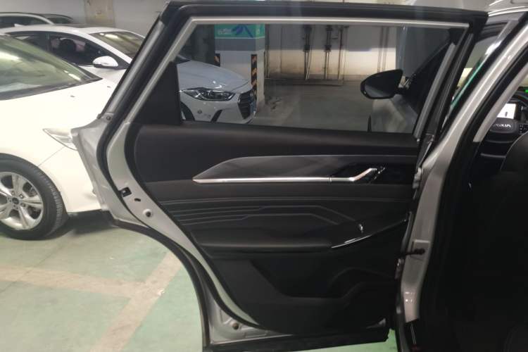 Used Dongfeng Aeolus Mage 2023 DH-i 1.5T Prestige Edition Interior 8