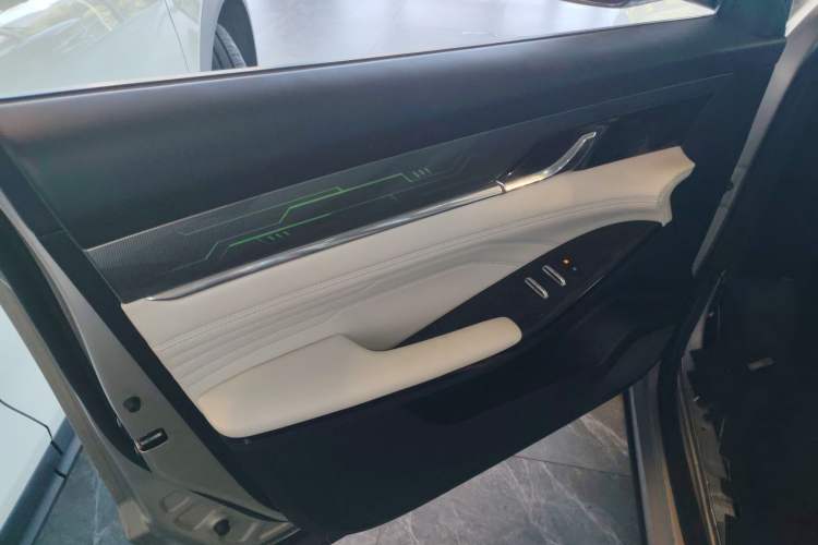 Used Dongfeng Aeolus Mage 2023 DH-i 1.5T Prestige Edition Left Front Door Interior